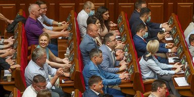 От земли до амнистии. 7 главных экономических законов, принятых в 2021 году