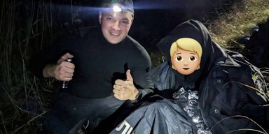 В Запорожье полиция ночью искала заблудившихся подростков: один был по плечи в воде (видео)