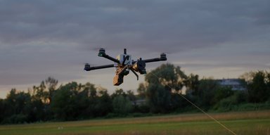 Неуязвим к средствам РЭБ: в Украине испытают новый немецкий дрон HCX (видео)