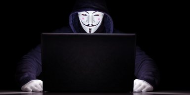 Сервіси "Нафтогазу України" та "Газмереж" лягли після кібератаки: що відомо