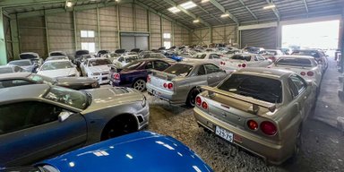 В Японии нашли склад с культовыми спорткарами Nissan стоимостью $10 миллионов (фото)