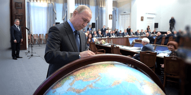 Залежить від Путіна. Чи визнає Росія "ЛНР" та "ДНР" і чому це поховає мінські угоди