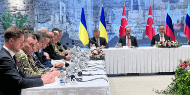 Переговори щодо України: РФ погрожує Києву гіршими умовами миру через ситуацію на фронті