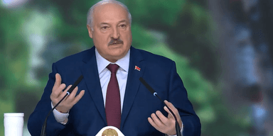 "Чтобы спецслужбы не управляли": Лукашенко пригрозил полностью отключить интернет в Беларуси