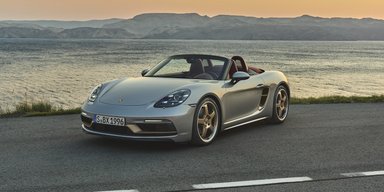 В США угонщики не смогли украсть спорткар Porsche из-за механической КПП (видео)