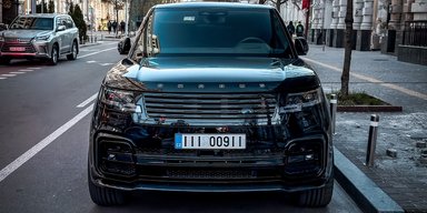 В Киеве засветился редкий 700-сильный Range Rover за 23 миллиона на "бляхах" (фото)