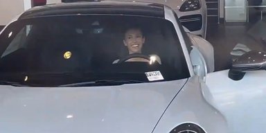 Канье Уэст подарил Бьянке Цензори Porsche (видео)