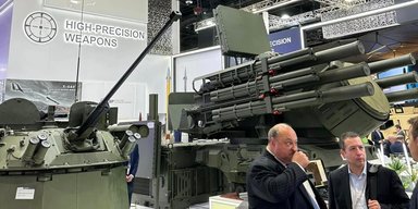 "Нетактовні та зухвалі": виробник дронів розкрив, як росіяни хвалилися зброєю на IDEX 2025