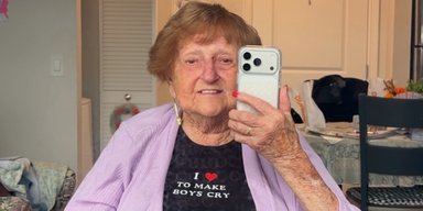"Вы меня не остановите": 96-летнюю блогершу грозят выселить из дома престарелых за шумные вечеринки