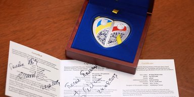 У формі серця: Україна та Польща презентували спільні пам'ятні монети