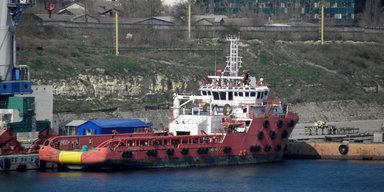Украинский дрон поразил в Крыму российское судно "Федор Урюпин": все детали атаки
