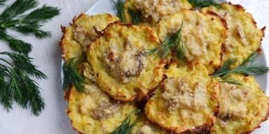 Картофельные лепешки с рыбой и сыром: готовим сытный и вкусный перекус