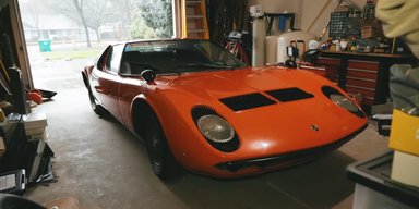 Знаменитий суперкар Lamborghini за мільйон доларів на 25 років покинули в гаражі (відео)