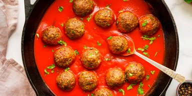 Фрикадельки с томатной подливкой: пошаговый рецепт вкусного блюда