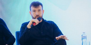 Угрожали пистолетом: в Днепре люди в масках остановили нардепа Каптелова