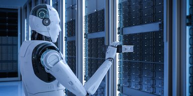 Пости у Facebook зі сховища даних переноситимуть роботи: що придумали в Meta (відео