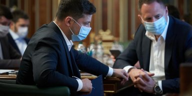 Без плана "Б". Короновирус никуда не исчез, а у власти нет представления о том, что делать дальше