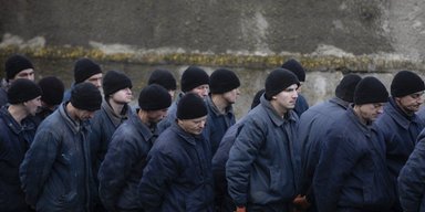 Позбавити права полонених росіян телефонного зв'язку: українці підписали петицію (скриншот)