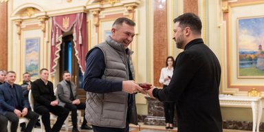 Зеленский отметил государственной наградой 8 энергетиков ДТЭК за поддержку энергосистемы