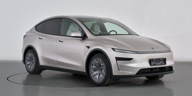Для великої сім'ї: розсекречено новий потужний електрокросовер Tesla (фото)