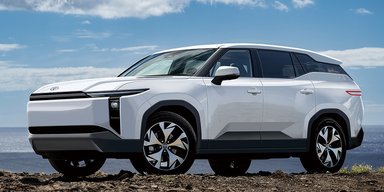 Альтернатива Highlander: Toyota готовит семейный электрокроссовер (фото)