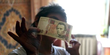 Каждый четвертый экономит на еде: уровень бедности в Украине превысил 25% (инфографика)