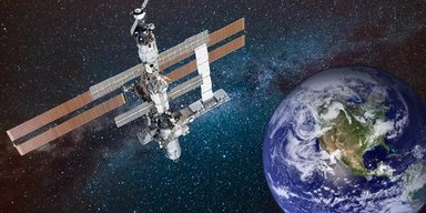 Колишні глави NASA і ЄКА в жаху від плану знищити МКС: орбітальну станцію потрібно рятувати