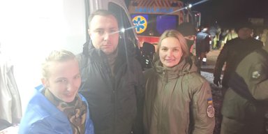 Дівчина-морпіх, яка була в полоні — вдома: комбриг "Волина" привітав Галину Федишин (фото)