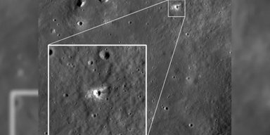 Аппарат NASA, обнаруживший могилу российского корабля на Луне, нашел там новый кратер (фото)