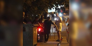 В Киеве мужчину затащили в бус: инцидент попал в прямой эфир шведского ТВ — реакция полиции