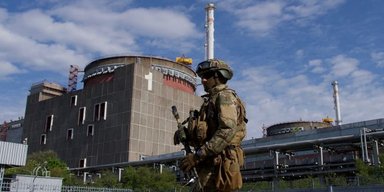 "Вимагає погодитися на окупацію": в Axios з'ясували деталі плану США на зустрічі у Лондоні, що отримає Україна