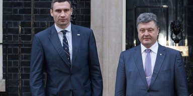 Задушить в обьятиях. Зачем партия Порошенко решила поддержать Кличко на выборах мэра Киева
