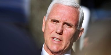 "В Україні перемагає свобода": кандидат в президенти США сенатор Майкл Пенс прибув до Києва