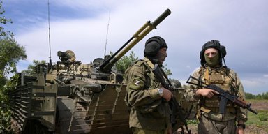 30 осіб утримують у покинутому будинку в селі: з танкістів ЗС РФ роблять штурмовиків, — ЗМІ