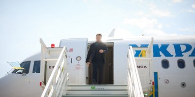 Теперь не в Польше: Украина изменила аэропорт для зарубежных визитов Зеленского