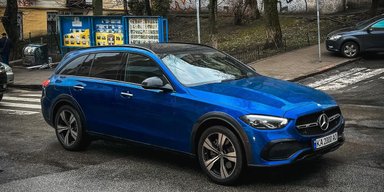 Альтернатива кросоверу: у Києві помітили новий позашляховий універсал Mercedes (фото)