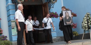У Києві попрощалися з журналісткою Вікторією Рощиною, яку вбили в російському полоні
