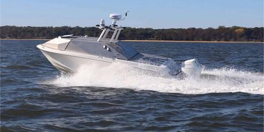 Несут до 450 кг полезной нагрузки: в США представили новейшие морские дроны Tsunami