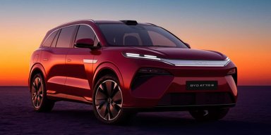 Зарядка за 9 хвилин і запас ходу понад 600 км: BYD показала новий Atto 8