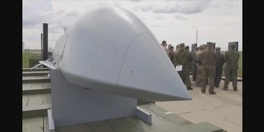 JASSM или "Бандероль": в РФ показали загадочную крылатую ракету класса "воздух-земля"