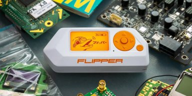 Хакерський пристрій Flipper Zero за $170 навчили швидко зламувати смартфони