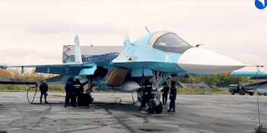 РФ получила партию фронтовых бомбардировщиков Су-34М (видео)
