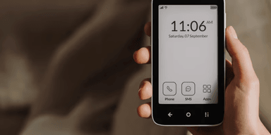 Самый странный телефон: модель E Ink может работать 6 дней на одном заряде (видео)