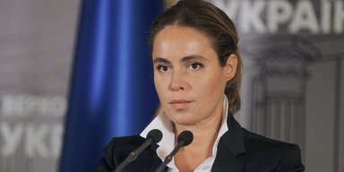 Контактирует с Медведчуком: экс-нардеп Королевская отвечает за связь ОПЗЖ с Россией, — СМИ