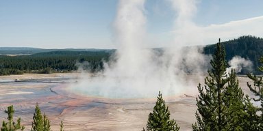 Изменит рынок аккумуляторов: новый прибор извлекает 97,5% лития из горячих источников