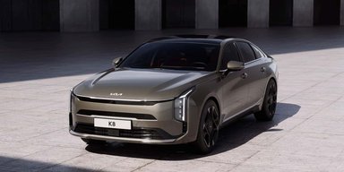 Kia показала оригінальний та недорогий аналог Lexus ES із заводським ГБО (фото)