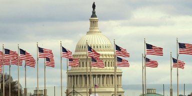 В США достигли прогресса в переговорах по разблокированию помощи Украине, — СМИ
