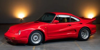 На аукціон виставили дуже рідкісний і нестандартний Porsche 80-х у новому стані (фото)