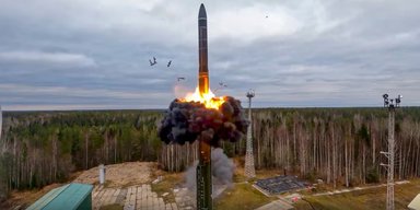 "Распятый мальчик" и Третья мировая: могут ли люди поверить ИИ и запустить ядерные бомбы