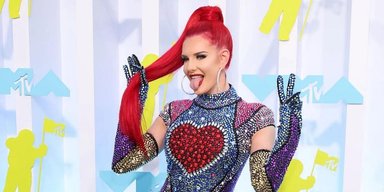 Американская телеведущая пришла на премию MTV VMA в наряде с Aliexpress (фото)